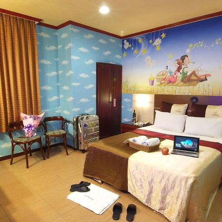 Golden Swallow Hotel Хсинчу Сити Екстериор снимка