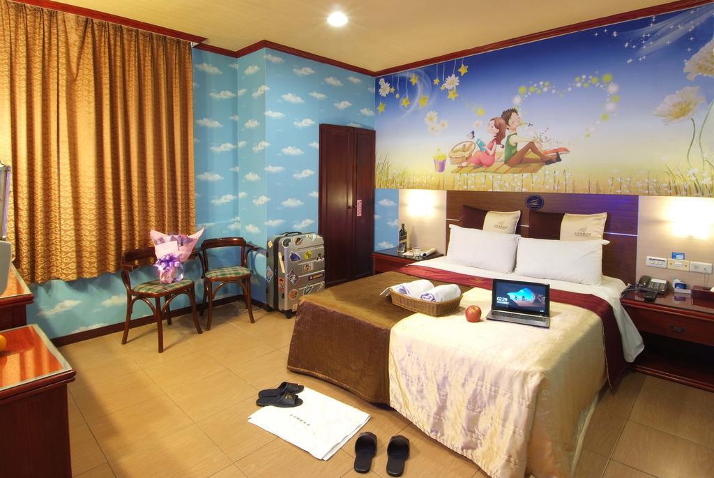 Golden Swallow Hotel Хсинчу Сити Стая снимка