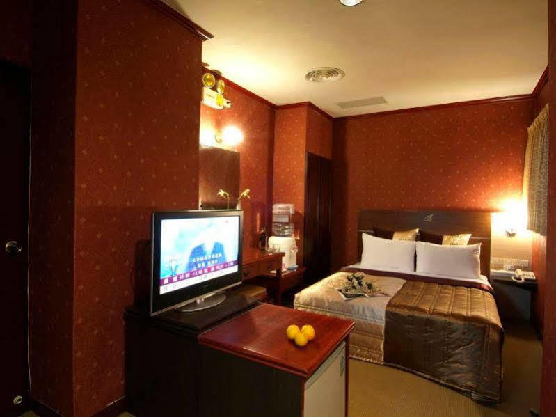 Golden Swallow Hotel Хсинчу Сити Екстериор снимка