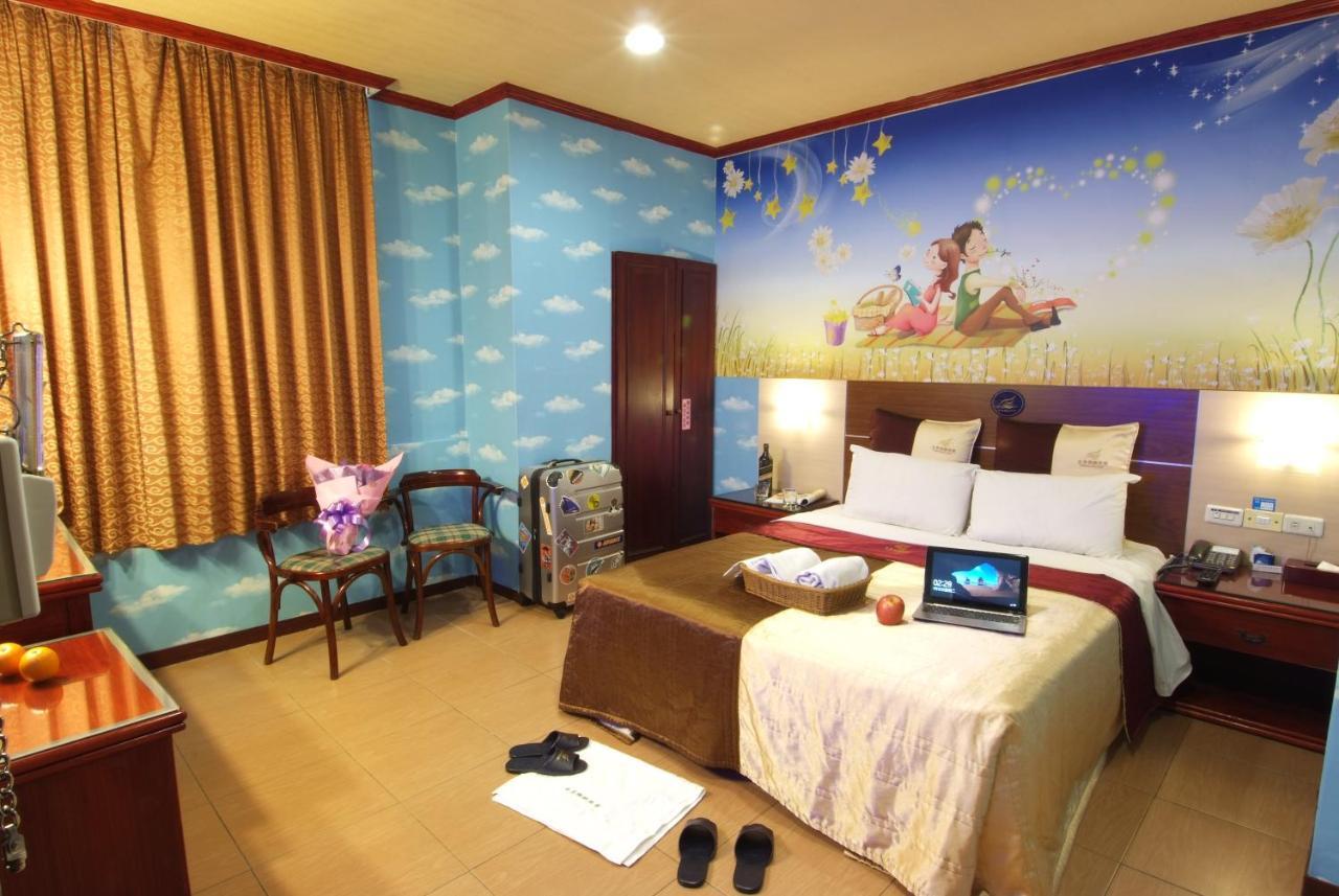 Golden Swallow Hotel Хсинчу Сити Екстериор снимка