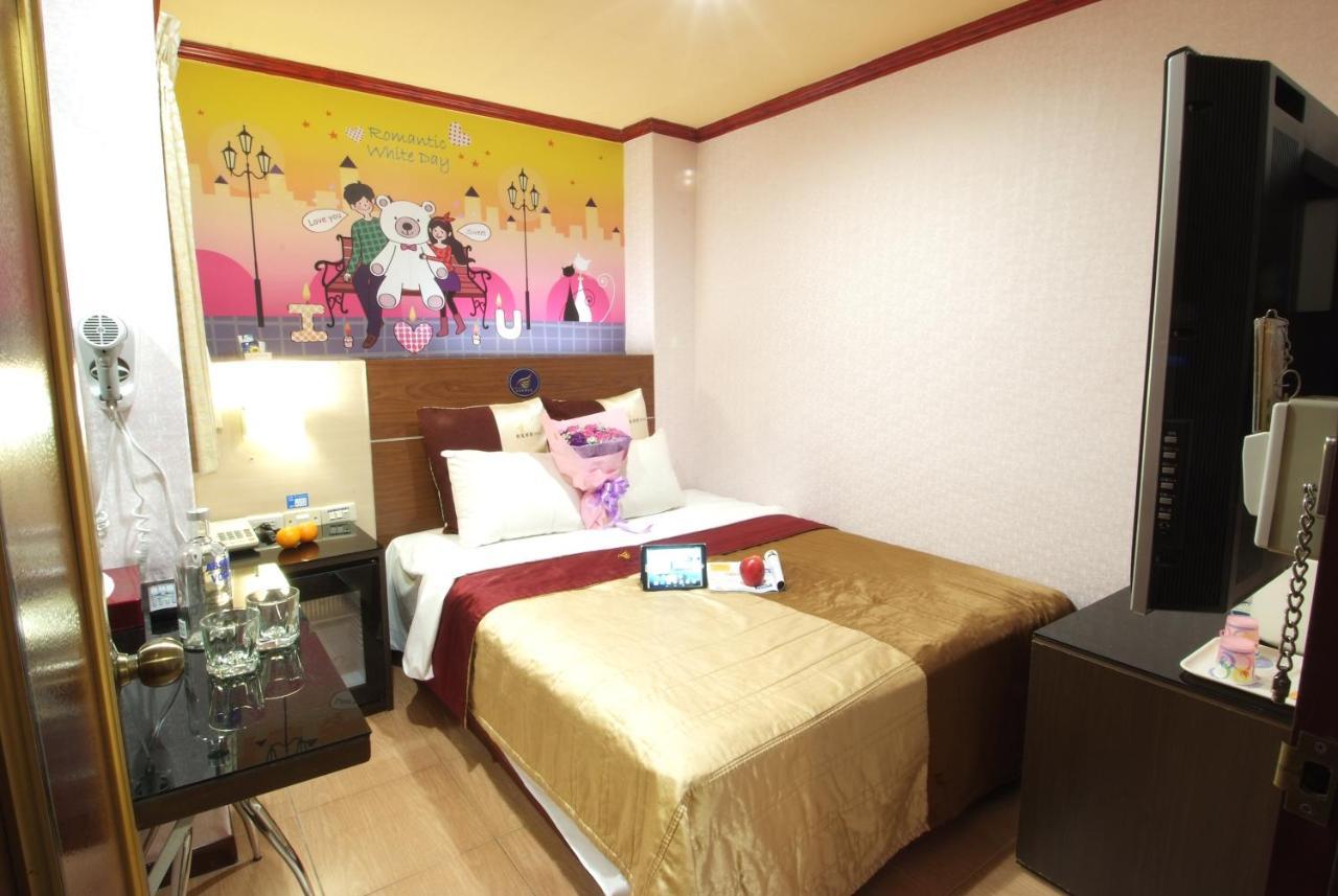Golden Swallow Hotel Хсинчу Сити Екстериор снимка